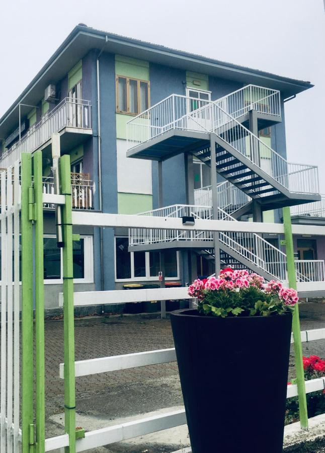 7 Lakes Aparthotel Burolo 외부 사진